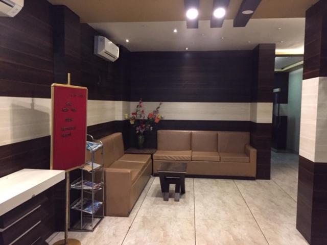 Hotel Mount View, Siliguri Buitenkant foto