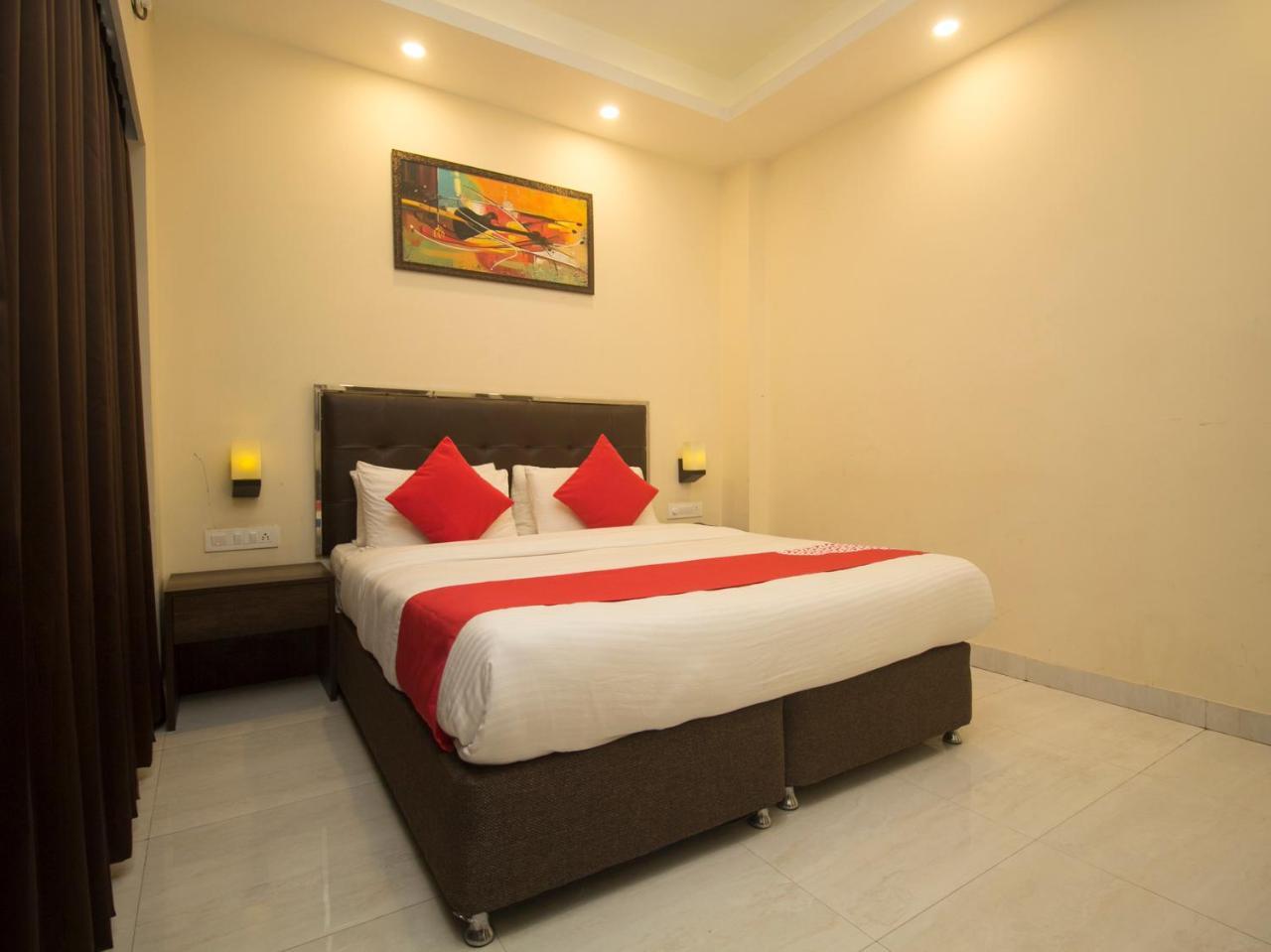Hotel Mount View, Siliguri Buitenkant foto