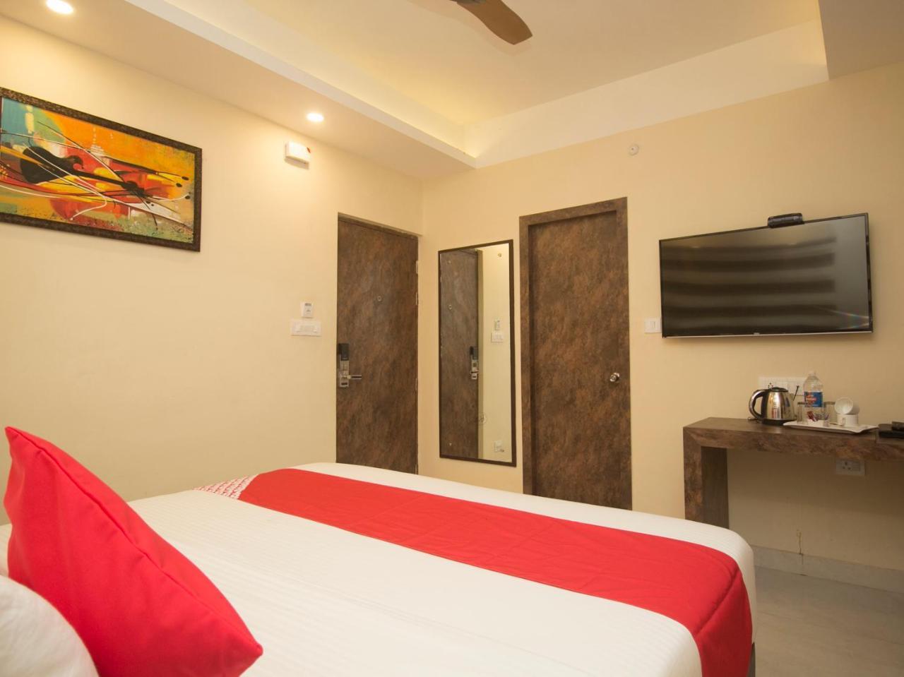 Hotel Mount View, Siliguri Buitenkant foto